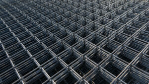 The rebar is bonded with steel wire for use as a construction infrastructure. Which part of the rebar has rusted due to chemical reactions.