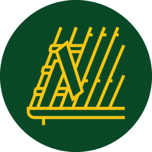 Green circle with yellow roof icon showing panels on a roof.